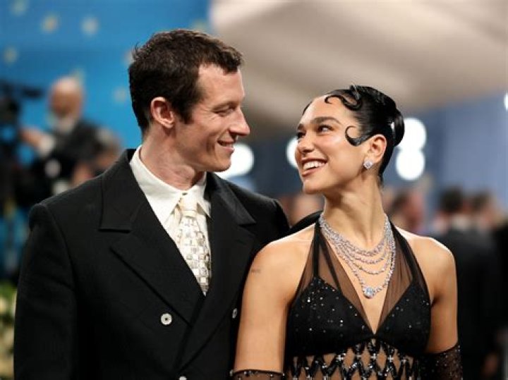 How Old is Dua Lipa Daughter? Unpacking a Common Celebrity Question