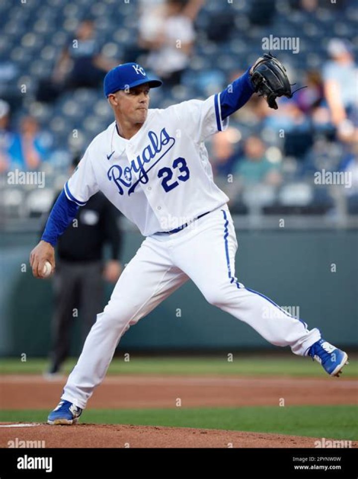 Zack Greinke's Height: Exploring His Stature and Pitching Presence on the Mound